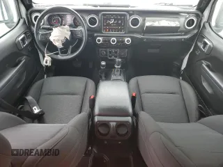 2022 Jeep Wrangler Unlimited Sport S with VIN 1C4HJXDG4NW235781, listed as a Copart auction lot 57184895 with 30,883 mi miles and Salvage title. Bid and sale history available at DreamBid. Image 8.