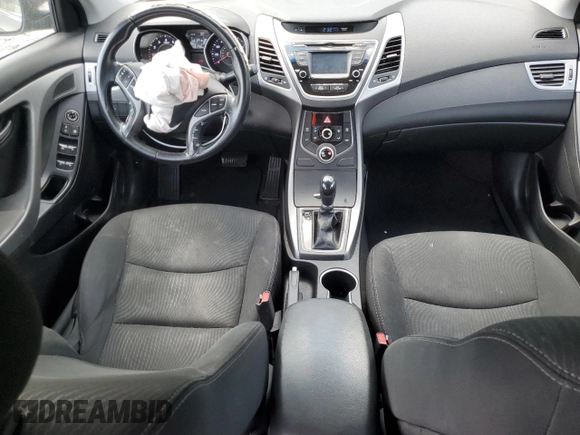 2015 Hyundai Elantra SE z VIN 5NPDH4AE0FH556185, wystawiony jako Copart lot #55722115 z przebiegiem 131 798 mil mil oraz Szkody całkowita. Historia ofert i sprzedaży dostępna na DreamBid. Obrazek 8.