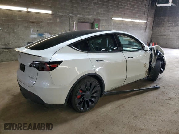 2023 Tesla Model Y Performance z VIN 7SAYGDEF6PF798103, wystawiony jako Copart lot #53607895 z przebiegiem 22 334 mil mil oraz Szkoda całkowita • Salvage title. Historia ofert i sprzedaży dostępna na DreamBid. Obrazek 3.