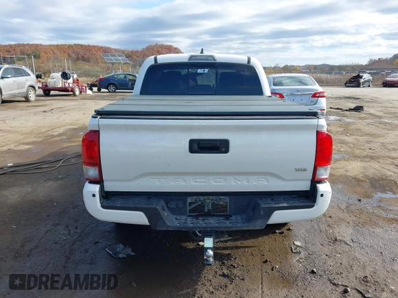 2017 Toyota Tacoma SR5 with VIN 3TMCZ5AN8HM063513, listed as a IAAI auction lot 40703177 with 42,323 mi miles and . Bid and sale history available at carsss.com. Image 17.
