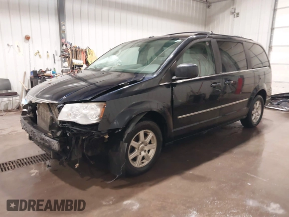 2010 Chrysler Town & Country Touring z VIN 2A4RR5D1XAR148753, wystawiony jako IAAI lot #41830153 z przebiegiem 158 867 mil mil oraz . Historia ofert i sprzedaży dostępna na DreamBid. Obrazek 21.