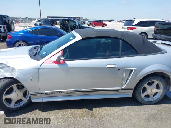 2001 Ford Mustang Deluxe с VIN 1FAFP44451F208230, выставлен на аукционе IAAI как лот 42191956 с пробегом 118 287 миль миль и . История ставок и продаж доступна на DreamBid. Изображение 14.