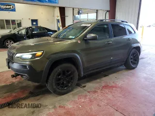 2019 Jeep Cherokee Trailhawk Elite z VIN 1C4PJMBX1KD104876, wystawiony jako Copart lot #57249485 z przebiegiem 67 370 mil mil oraz Szkoda całkowita • Salvage title. Historia ofert i sprzedaży dostępna na DreamBid. Obrazek 1.