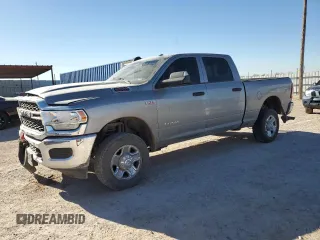 2022 Ram 2500 Tradesman z VIN 3C6UR5CJ4NG325723, wystawiony jako Copart lot #41764465 z przebiegiem 64 052 mil mil oraz Szkoda całkowita • Salvage title. Historia ofert i sprzedaży dostępna na DreamBid. Obrazek 1.