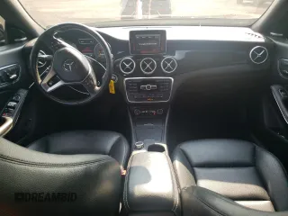 2014 Mercedes-Benz CLA 250 z VIN WDDSJ4GB4EN135521, wystawiony jako Copart lot #59529145 z przebiegiem 221 517 mil mil oraz Szkoda całkowita • Salvage title. Historia ofert i sprzedaży dostępna na DreamBid. Obrazek 8.