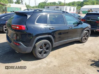 2017 Jeep Cherokee Altitude с VIN 1C4PJLAS6HW595992, выставлен на аукционе IAAI как лот 42242411 с пробегом 133 550 миль миль и . История ставок и продаж доступна на DreamBid. Изображение 4.
