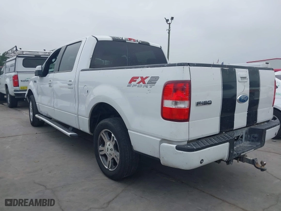 2007 Ford F-150 XLT with VIN 1FTPW12567KD58035, listed as a IAAI auction lot 42115922 with 191,059 mi miles. Bid and sale history available at carsss.com. Image 3.