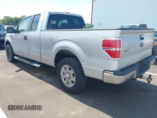 2009 Ford F-150 STX z VIN 1FTRX12829KB84659, wystawiony jako IAAI lot #42810439 z przebiegiem 243 172 mil mil oraz . Historia ofert i sprzedaży dostępna na DreamBid. Obrazek 3.