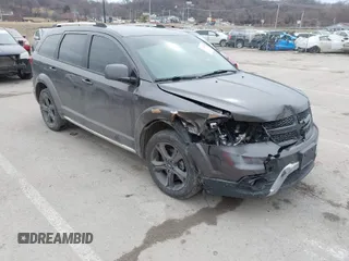 2019 Dodge Journey Crossroad z VIN 3C4PDDGG8KT861901, wystawiony jako IAAI lot #41706724 z przebiegiem 117 953 mil mil oraz . Historia ofert i sprzedaży dostępna na DreamBid. Obrazek 1.