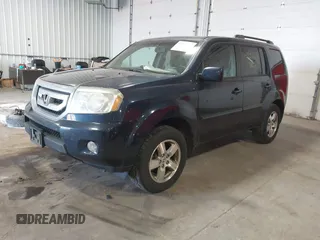 2011 Honda Pilot EX-L with VIN 5FNYF4H54BB043205, listed as a IAAI auction lot 41879077 with 240,108 mi miles. Bid and sale history available at carsss.com. Image 17.