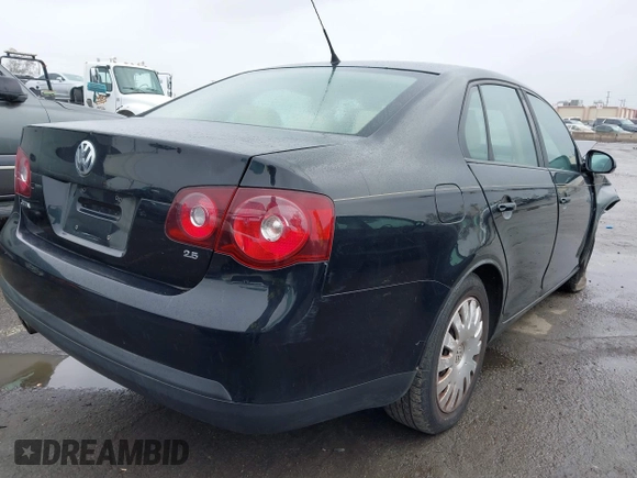 2008 Volkswagen Jetta Sedan S with VIN 3VWJM71K18M075779, listed as a IAAI auction lot 41499538 with 112,343 mi miles. Bid and sale history available at carsss.com. Image 4.