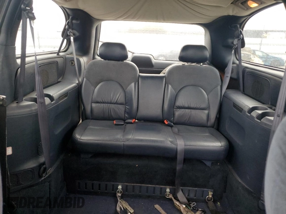 2002 Chrysler Town & Country Limited with VIN 2C8GP64L72R680763, listed as a Copart auction lot 88346795 with 139,156 mi miles and Non Repairable. Bid and sale history available at carsss.com. Image 10.
