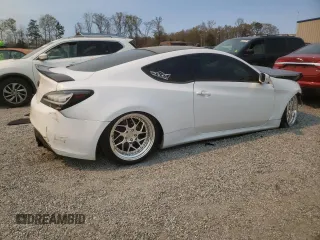 2015 Hyundai Genesis Coupe 3.8L Base z VIN KMHHT6KJ8FU125201, wystawiony jako Copart lot #50870815 z przebiegiem 139 802 mil mil oraz Szkody całkowita. Historia ofert i sprzedaży dostępna na DreamBid. Obrazek 3.