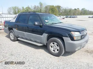2002 Chevrolet Avalanche with VIN 3GNEC13T02G219796, listed as a IAAI auction lot 41902162 with 308,048 mi miles. Bid and sale history available at carsss.com. Image 1.