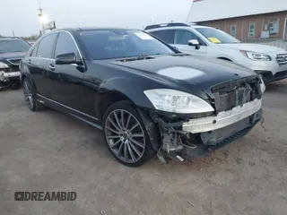 2011 Mercedes-Benz S-Class S 550 with VIN WDDNG7BB2BA361404, listed as a IAAI auction lot 41785003 with 150,433 mi miles. Bid and sale history available at carsss.com. Image 1.