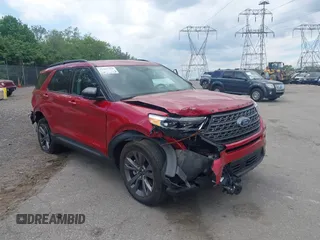 2022 Ford Explorer XLT z VIN 1FMSK8DH4NGC35593, wystawiony jako IAAI lot #42167354 z przebiegiem 29 747 mil mil oraz . Historia ofert i sprzedaży dostępna na DreamBid. Obrazek 6.