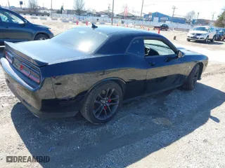 2019 Dodge Challenger R/T Scat Pack with VIN 2C3CDZFJ6KH737244, listed as a IAAI auction lot 41825687 with 1 mi miles. Bid and sale history available at carsss.com. Image 4.