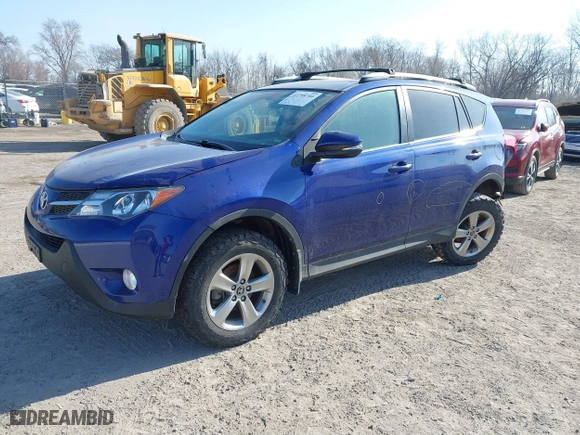 2015 Toyota RAV4 XLE with VIN 2T3RFREVXFW253698, listed as a IAAI auction lot 41798700 with 147,202 mi miles. Bid and sale history available at carsss.com. Image 18.