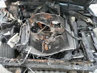 2014 GMC Yukon Denali z VIN 1GKS1EEF4ER130225, wystawiony jako Copart lot #53042185 z przebiegiem Nie podano mil oraz Szkody całkowita. Historia ofert i sprzedaży dostępna na DreamBid. Obrazek 12.