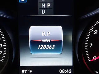 2017 Mercedes-Benz GLC 300 с VIN WDC0G4JB2HF165490, выставлен на аукционе IAAI как лот 42291062 с пробегом 128 363 миль миль и . История ставок и продаж доступна на DreamBid. Изображение 15.