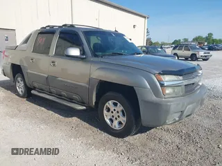 2002 Chevrolet Avalanche with VIN 3GNEK13T52G331996, listed as a IAAI auction lot 42056341 with 283,326 mi miles. Bid and sale history available at carsss.com. Image 1.