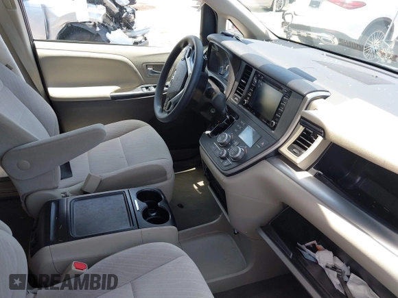 2020 Toyota Sienna LE Auto Access Seat with VIN 5TDKZ3DC9LS086866, listed as a IAAI auction lot 42353682 with 60,951 mi miles and . Bid and sale history available at DreamBid. Image 5.
