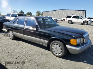 1988 Mercedes-Benz 560 with VIN WDBCA39D8JA407186, listed as a Copart auction lot 80227564 with 139,243 mi miles and Clean Title. Bid and sale history available at DreamBid. Image 4.