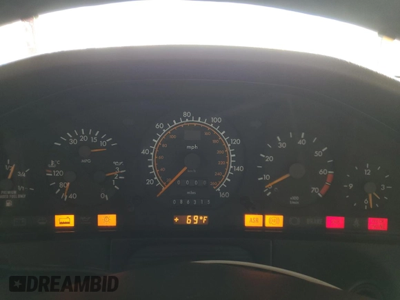 1994 Mercedes-Benz S with VIN WDBGA51E9RA172939, listed as a Copart auction lot 82686494 with 86,315 mi miles and Clean Title. Bid and sale history available at DreamBid. Image 9.