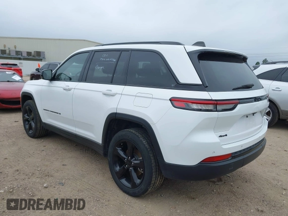 2023 Jeep Grand Cherokee Laredo z VIN 1C4RJHAG7PC640598, wystawiony jako IAAI lot #41607176 z przebiegiem 43 043 mil mil oraz . Historia ofert i sprzedaży dostępna na DreamBid. Obrazek 3.