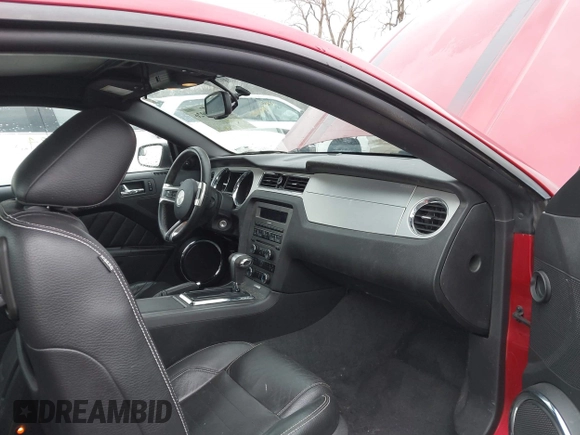 2011 Ford Mustang V6 with VIN 1ZVBP8AM0B5124826, listed as a IAAI auction lot 41639926 with 211,934 mi miles and . Bid and sale history available at carsss.com. Image 5.
