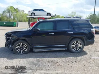 2018 Toyota 4Runner SR5 z VIN JTEBU5JR9J5567945, wystawiony jako IAAI lot #41965866 z przebiegiem 67 821 mil mil oraz . Historia ofert i sprzedaży dostępna na DreamBid. Obrazek 14.