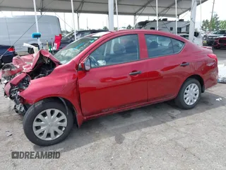 2018 Nissan Versa SV z VIN 3N1CN7AP2JL838184, wystawiony jako IAAI lot #42244204 z przebiegiem 28 970 mil mil oraz . Historia ofert i sprzedaży dostępna na DreamBid. Obrazek 2.