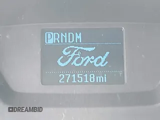 2017 Ford Transit z VIN 1FDYR2CM2HKA82358, wystawiony jako IAAI lot #42231257 z przebiegiem 271 518 mil mil oraz . Historia ofert i sprzedaży dostępna na DreamBid. Obrazek 15.