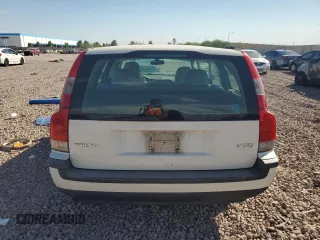 2001 Volvo V70 with VIN YV1SW61R812092739, listed as a Copart auction lot 73970134 with 191,350 mi miles and Salvage Title. Bid and sale history available at carsss.com. Image 6.