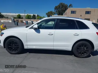 2011 Audi Q5 Premium Plus with VIN WA1LFAFP5BA109809, listed as a IAAI auction lot 42322364 with 121,525 mi miles and . Bid and sale history available at DreamBid. Image 14.