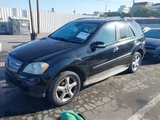 2008 Mercedes-Benz M-Class 3.5L with VIN 4JGBB86E58A385268, listed as a IAAI auction lot 41761101 with 109,184 mi miles. Bid and sale history available at carsss.com. Image 2.