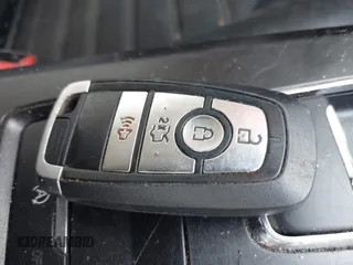 2018 Ford Fusion SE with VIN 3FA6P0HD2JR276250, listed as a IAAI auction lot 41954803 with 1 mi miles. Bid and sale history available at carsss.com. Image 11.