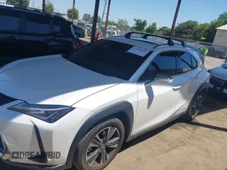 2020 Lexus UX 250h z VIN JTHP9JBH8L2033378, wystawiony jako IAAI lot #42238559 z przebiegiem 49 150 mil mil oraz . Historia ofert i sprzedaży dostępna na DreamBid. Obrazek 14.