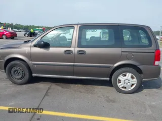 2008 Chevrolet Uplander LS z VIN 1GNDU23W68D209143, wystawiony jako IAAI lot #42093264 z przebiegiem 289 721 mil mil oraz . Historia ofert i sprzedaży dostępna na DreamBid. Obrazek 15.