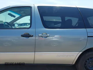 1998 Toyota Sienna LE z VIN 4T3ZF13C1WU043459, wystawiony jako IAAI lot #42475827 z przebiegiem Nie podano mil oraz . Historia ofert i sprzedaży dostępna na DreamBid. Obrazek 14.