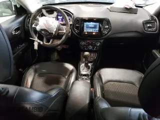 2020 Jeep Compass Latitude z VIN 3C4NJDBB0LT100664, wystawiony jako Copart lot #47980585 z przebiegiem 78 548 mil mil oraz Szkoda całkowita • Salvage title. Historia ofert i sprzedaży dostępna na DreamBid. Obrazek 8.