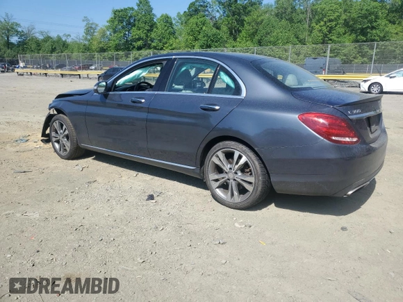 2015 Mercedes-Benz C 300 z VIN 55SWF4JB4FU081058, wystawiony jako Copart lot #55364875 z przebiegiem 108 323 mil mil oraz Szkoda całkowita • Salvage title. Historia ofert i sprzedaży dostępna na DreamBid. Obrazek 2.