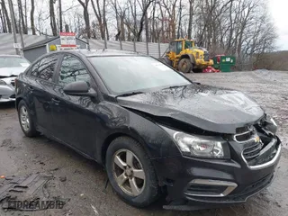 2015 Chevrolet Cruze LS with VIN 1G1PA5SG8F7280830, listed as a IAAI auction lot 41711433 with 87,715 mi miles. Bid and sale history available at carsss.com. Image 1.