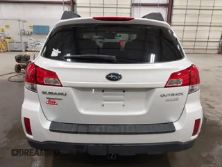 2011 Subaru Outback 2.5i Prem AWP with VIN 4S4BRBCC2B3442565, listed as a IAAI auction lot 42032820 with 207,677 mi miles. Bid and sale history available at carsss.com. Image 16.