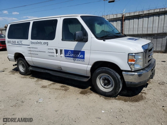 2014 Ford Econoline Wagon XL with VIN 1FBNE3BL9EDA36385, listed as a Copart auction lot 70272914 with 281,855 mi miles and Clean Title. Bid and sale history available at carsss.com. Image 4.