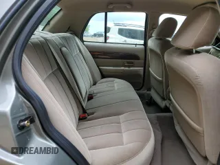 2003 Mercury Grand Marquis GS Convenience z VIN 2MEFM74W03X647685, wystawiony jako Copart lot #54104505 z przebiegiem 67 396 mil mil oraz Szkody całkowita. Historia ofert i sprzedaży dostępna na DreamBid. Obrazek 10.