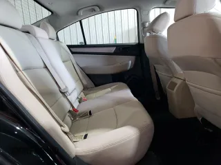 2017 Subaru Legacy z VIN 4S3BNAB62H3028426, wystawiony jako Copart lot #55749605 z przebiegiem 50 406 mil mil oraz Szkody całkowita. Historia ofert i sprzedaży dostępna na DreamBid. Obrazek 10.