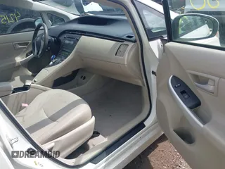 2011 Toyota Prius I z VIN JTDKN3DU9B1363774, wystawiony jako IAAI lot #42153950 z przebiegiem 104 319 mil mil oraz . Historia ofert i sprzedaży dostępna na DreamBid. Obrazek 5.
