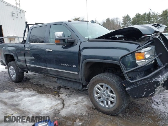 2019 GMC Sierra 2500HD Denali with VIN 1GT12SEY1KF229134, listed as a IAAI auction lot 41641498 with 97,691 mi miles. Bid and sale history available at carsss.com. Image 1.