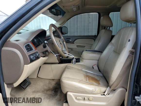 2013 Chevrolet Suburban LT with VIN 1GNSKJE76DR318499, listed as a Copart auction lot 71840624 with 191,050 mi miles and Salvage Title. Bid and sale history available at carsss.com. Image 7.